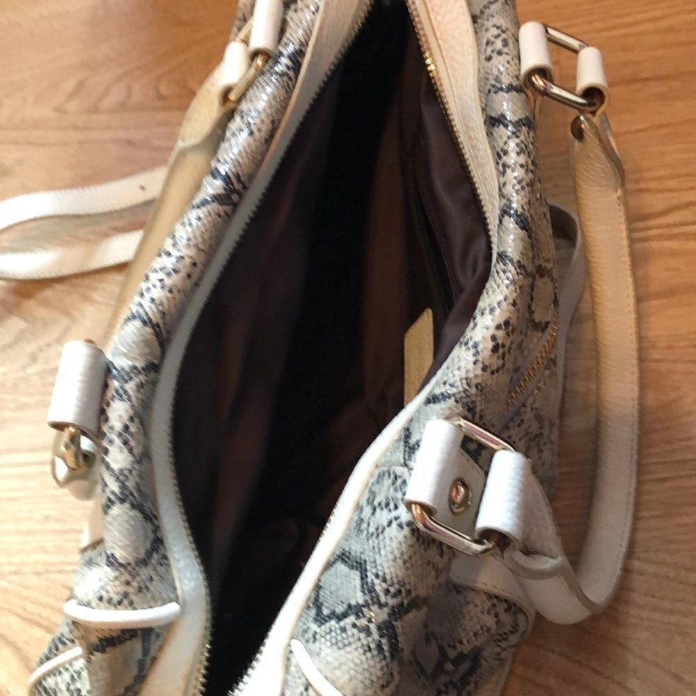 Terzetto leather python print purse. - Picture 8 of 8